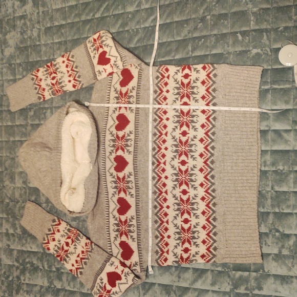 Ruby Moon Hearts Winter Hoodie Sweater - Picture 6 of 10